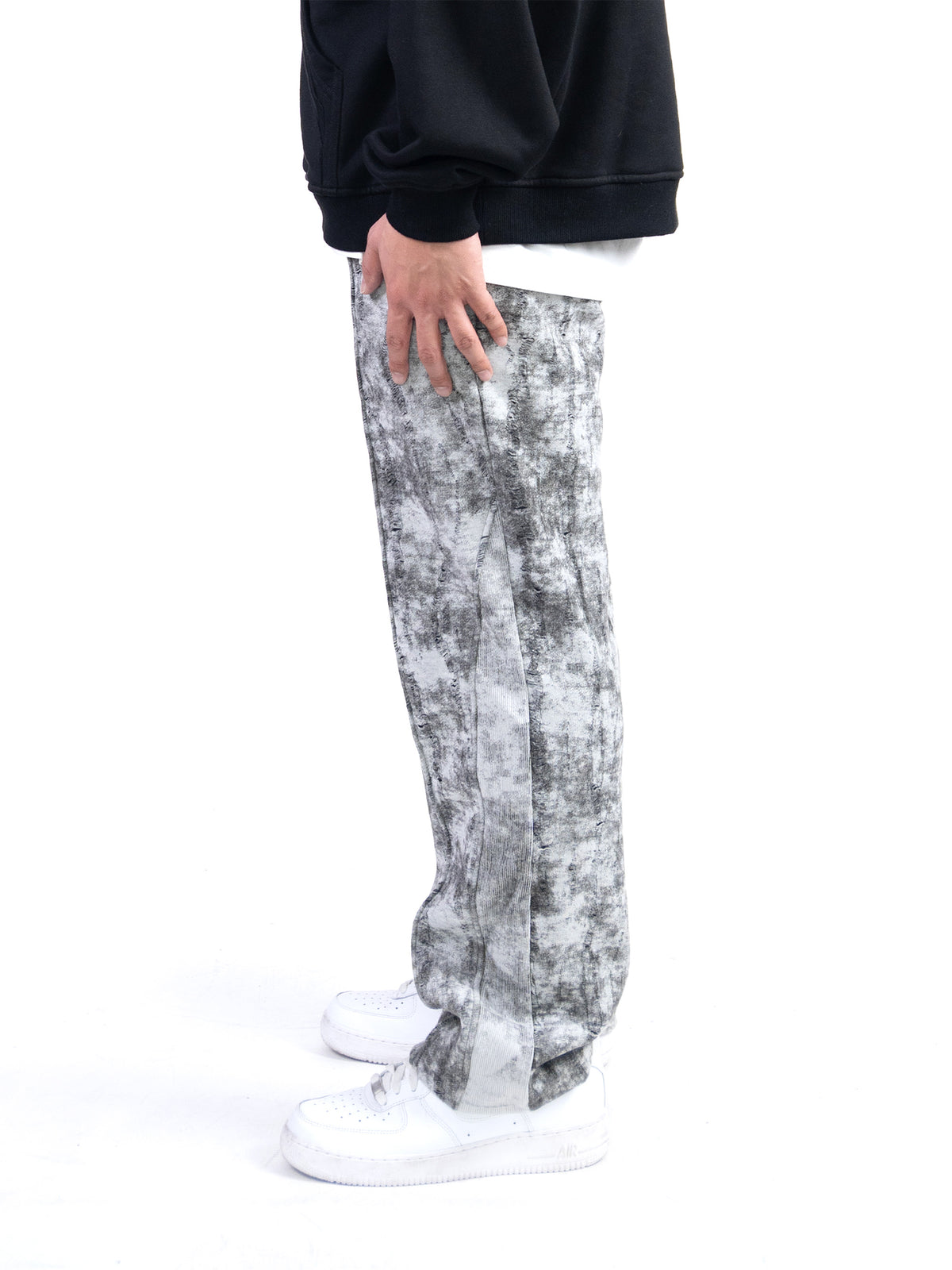 Distressed Sweatpant